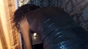 我搞砸了，看着极品骚货Lucy Ravenblood拳交摧毁她的小穴！