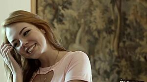 该死！性感19岁18+少女被爷爷猛干，吞精！