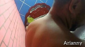 Nicoli Fox e Amiga in Wild Street Threesome with Leo Ogro