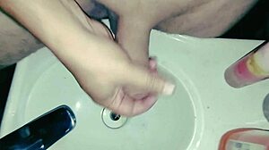 hey, check out this solo masturbation session with bad wolf28 😏