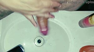 hey, check out this solo masturbation session with bad wolf28 😏