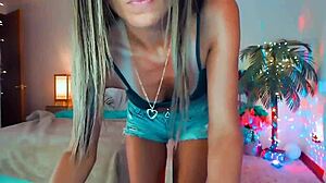 Fun Time with Beautiful Webcam Model