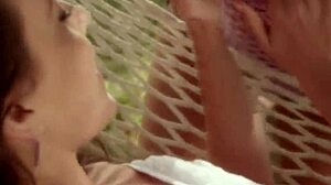 我们是来自东欧的真实女同性恋情侣，看我们手指！