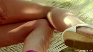 我们是来自东欧的真实女同性恋情侣，看我们手指！