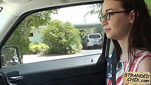 被困的Tali Dava口交换户外回家骑乘POV