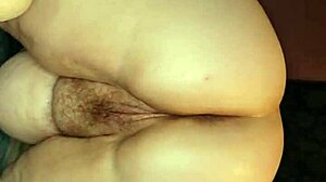 face fucking stretches her pussy wide open