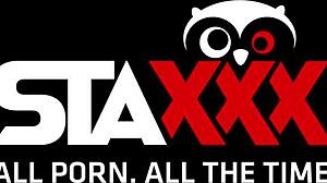 黑发熟女操逼一直穿丝袜