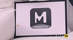 Super horny hotel trailer with su qing ge oral action