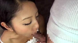 火辣日本已婚邻居偷偷挑逗