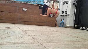 Esposa cheats on husband with pool cleaner