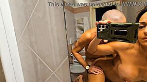 I step out of the shower for a huge cock 😍