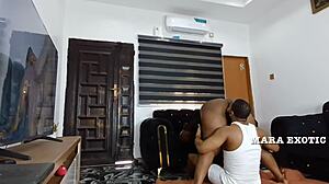 嘿，想看这个大屁股黑人熟女硬接BBC吗？