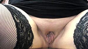 Aimee Hot Milf in Start-Stop Training Show