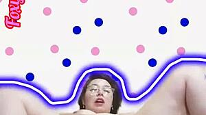 shaking my ass like a whore in this chubby solo