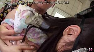 日本小妞被老男人勾引无码口交