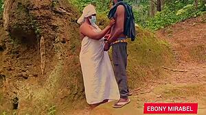 BBW丛林被大黑鸡巴猛烈撞击