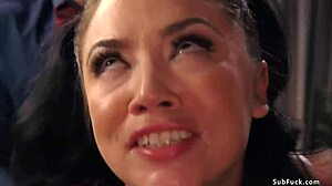 哟，看毛逼美女野战跨种族群P！