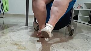 Coolmarina arrived tired for foot massage