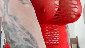 Car Wash Tease Turns Into Public Flashing Fun