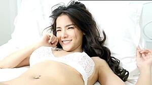 嘿，性感韩国女友渴望你热射！