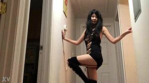 嘿爱我细肩带look吗Alexandria Wu主演