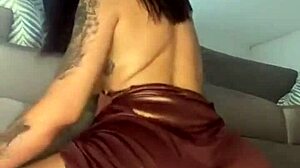 18-Year-Old Exhibitionist Girlfriend Exposed by Cuckold Boyfriend Online