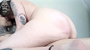 she sat on the big cock then got cum on her ass from behind