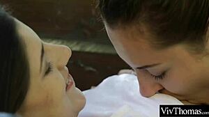 哇，性感女友们用热吻和狂野舔阴和好！🔥