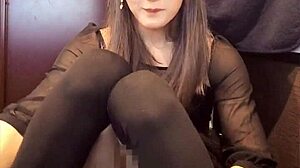 Beautiful ladyboy gal jerks off in stunning solo clip