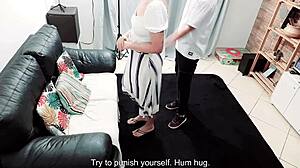 坏清洁女被打屁股和颜射惩罚