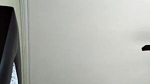 旅馆偷拍情人激情猛干