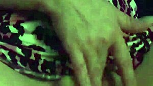 粗奶头玩骚逼高潮爽翻天