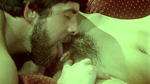 我怀念那经典MMF三人组射精在复古Body Girls 1983中