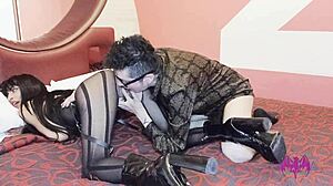 debut divina perversion in fishnets and pantyhose