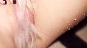 Alice Kelly手指自慰高潮诱惑