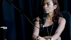 Safada demonstra o seu boquete e chupa os peitos da bia hot - kamilla werneck sheer red