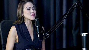 Safada demonstra o seu boquete e chupa os peitos da bia hot - kamilla werneck sheer red