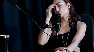 Safada demonstra o seu boquete e chupa os peitos da bia hot - kamilla werneck sheer red