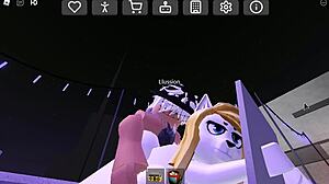 大屁股毛妹看起来好可爱啊