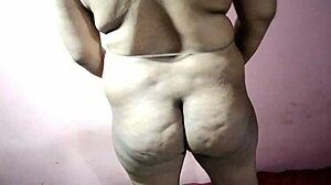 Indian sexy big boobs girl in saree