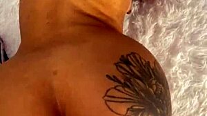 Amateur Fun with Curvy Milf