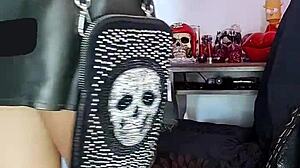 Emotional squirting session with cute amateur during cunilingus and muff diving until cumshot