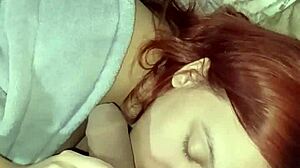 Me faz de putinha toda hora vem mete o pau na minha boca e come minha buceta quando bem entende