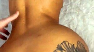 Amateur Fun with Curvy Milf