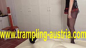 feeling the intense trampling in vacuum bed