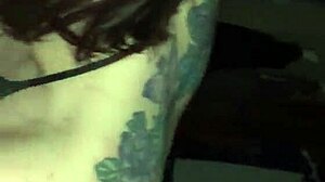 护士和病人分享内衣亲密时刻