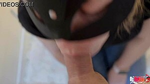 Mother-in-law's juicy pussy in doggystyle deepthroat