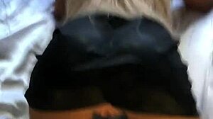 I catch my sis masturbatin with a sex toy!