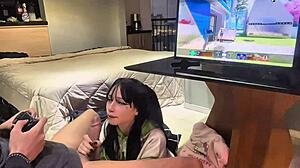 Perfect blowjob while gaming COD 3 with Amberzinha! 🎮