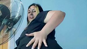 oh man, this bbw is teasing me with her tight shorts, her big ass and bubble butt making me so horny, i wanna rip them off and fuck her fat pussy hard